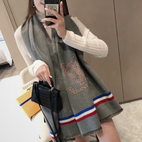 LV Scarf-84